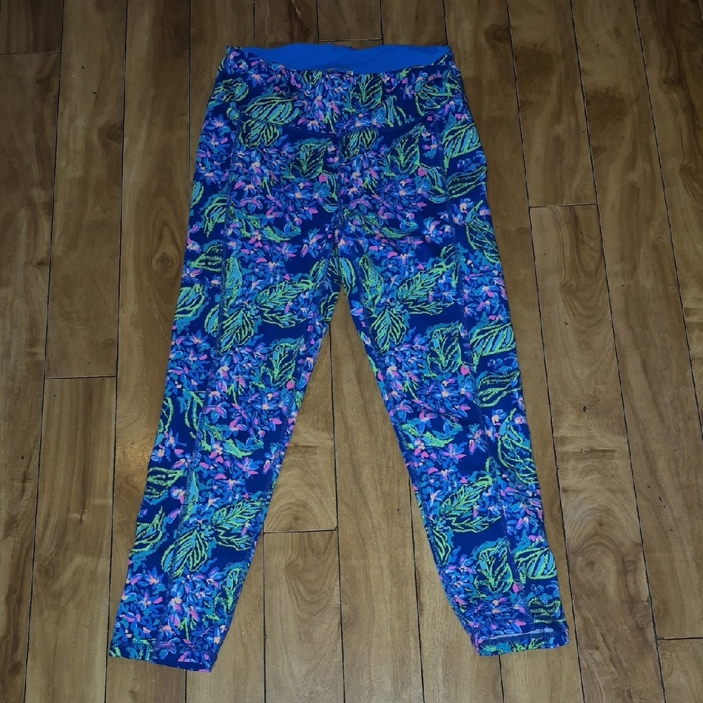 Lilly Pulitzer Blue and Green Cropped Pants with Tropical Flair